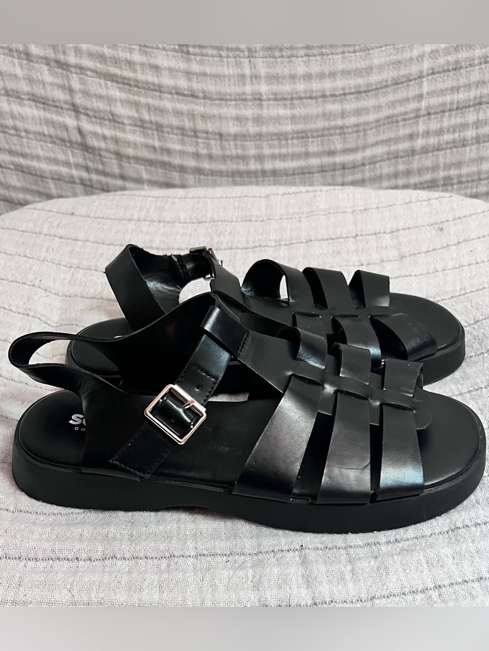 Girl’s Black Strappy Fisherman Sandals with Buckle